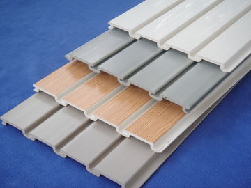 پانل های قابل انعطاف داخلی PVC Slatwall برای زیرزمین لباسشویی اتاق ذخیره سازی