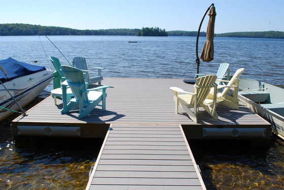 قیمت خوب تکنولوژی Co-Extrution پلاستیک Composite Decking در فضای باز نگهداری رایگان آنلاین