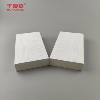 عمده فروش تخت تزئینی وینیل سفید 5/4inx4inx12ft محیط زیست دوستانه قالب سازی فوم pvc پروفایل pvc برای تزئین مسکونی
