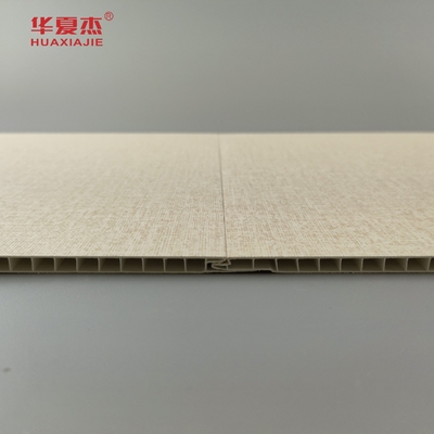 طرح جدید لایه بندی شده 250x5mm پانل دیواری PVC پانل های سقف دانه چوبی تزئینات داخلی و خارجی