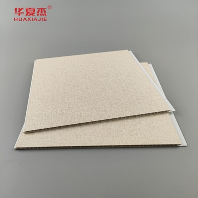 طرح جدید لایه بندی شده 250x5mm پانل دیواری PVC پانل های سقف دانه چوبی تزئینات داخلی و خارجی