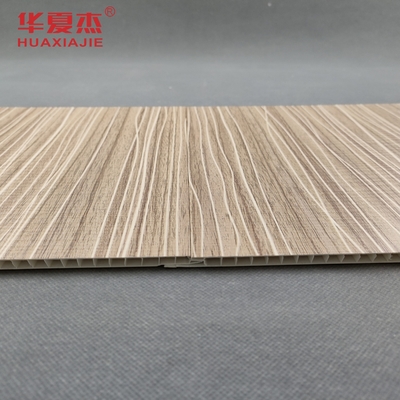 پانل دیواری جدید طراحی شده از PVC 250x5mm پانل دانه های چوبی PVC برای دکوراسیون اتاق نشیمن