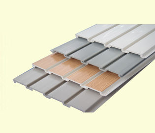 قیمت خوب رقابتی WPC Slatwall قیمت PVC Vinyl Garage Wall Panel برای ذخیره سازی آنلاین