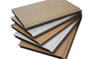 قیمت خوب V Gap پانل های سقفی PVC دانه های چوبی پانل های PVC دکوراسیون کاشی های پی وی سی سقف آنلاین