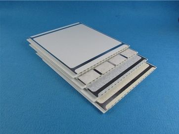 قیمت خوب 55٪ - 80٪ پانل های UPVC دیوار، استفاده داخلی در پوشش PVC با لبه نقره ای آنلاین