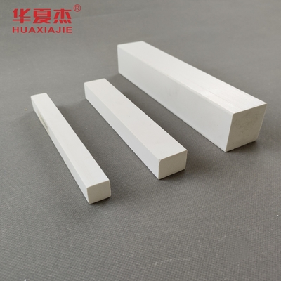 قیمت خوب ضد رطوبت PVC برگه سفید وینیل قالب بندی PVC برای دکوراسیون ساختمان آنلاین