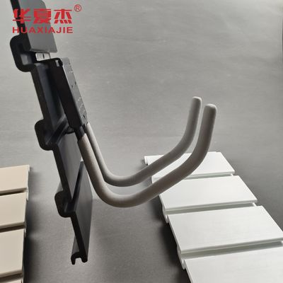 قیمت خوب پنل‌های دیواری ذخیره‌سازی PVC خاکستری، پنل گاراژ SlatWall PVC ۴ اینچی آنلاین