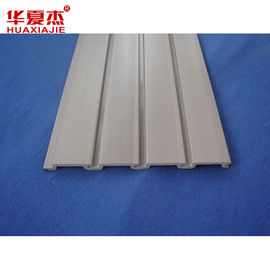 قیمت خوب پانل سفید پی وی سی Slatwall، پانل های هیئت مدیره WPC، پانل های دیوار گاراژ برای نمایش آنلاین