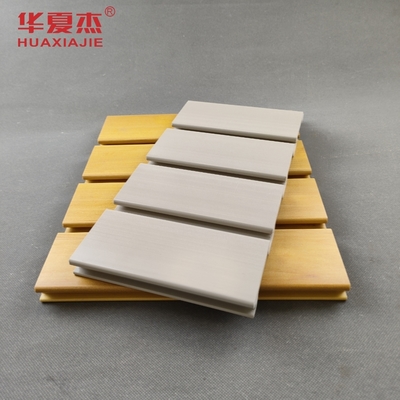 قیمت خوب پانل‌های اسلت‌وال PVC با ابعاد 300mm X 17mm، دیوار گاراژ PVC، دکوراسیون داخلی آنلاین