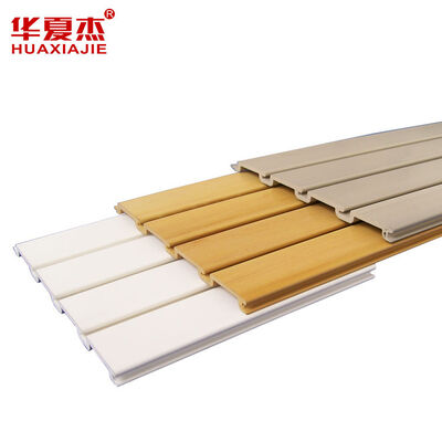 کیفیت 4ft X 8ft پانل های PVC Slatwall Lightweight 1.7kg White Grey Taupe Wood Grain پانل های سفارشی برای ذخیره سازی دیوار نصب شده کارخانه