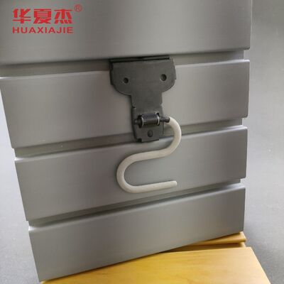 کیفیت وزن واحد 1.7 کیلوگرم تخته های PVC Slatwall ضد عفونی کننده ضد آب ضد خوردگی تخته های ضد خوردگی برای سازماندهی نمایشگاه های خرده فروشی و نگهداری کارخانه
